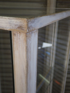 ガラスショーケースにシャビーシック エイジング塗装をしました!_2